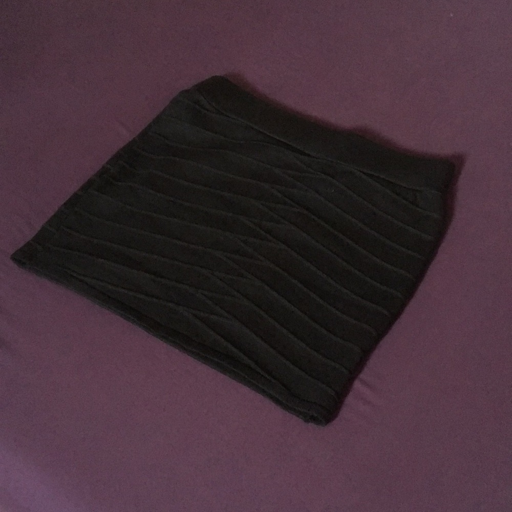 Mini skirt - Picture 2 of 2